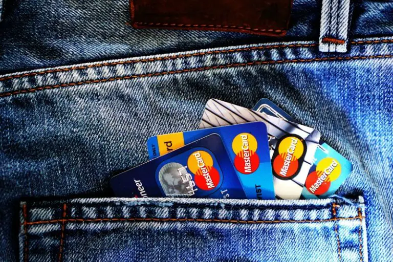 how-to-use-student-credit-cards-properly-school-themes